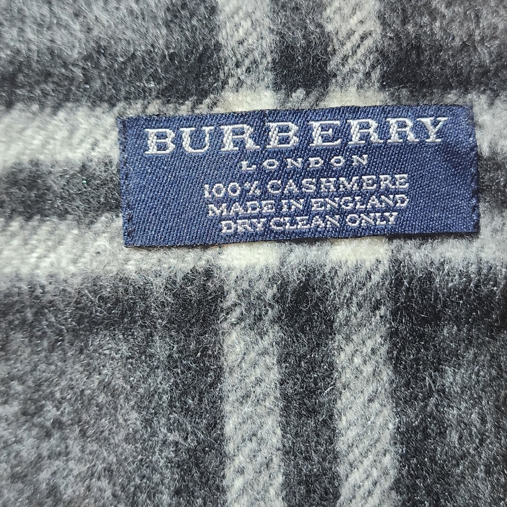 Burberry Classic Plaid 100% Cashmere Scarf - Picture 3 of 3